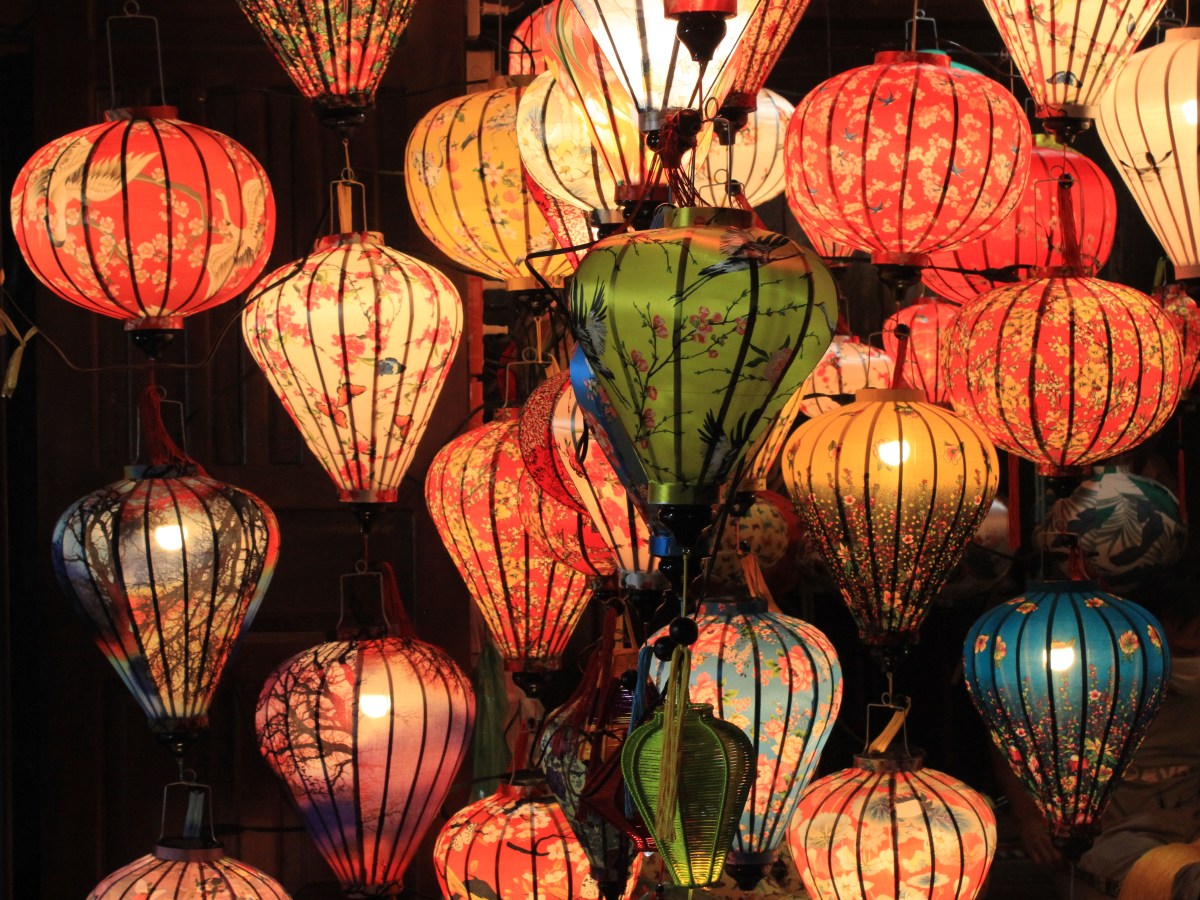 Des lampions aux frontales : le centre du&nbsp;Vietnam